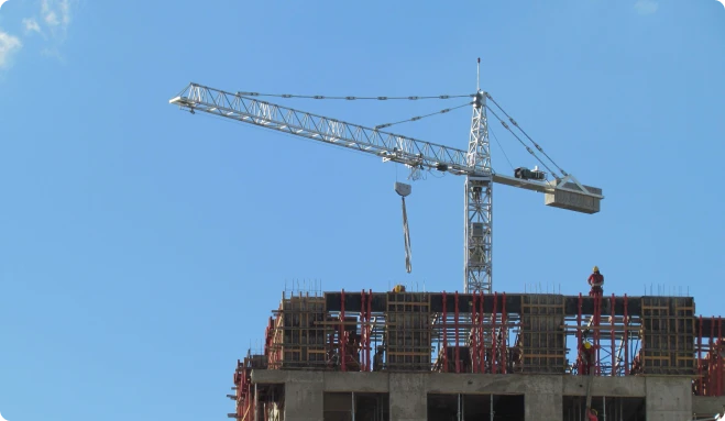 Como a <strong>grua</strong> acompanha o crescimento da obra