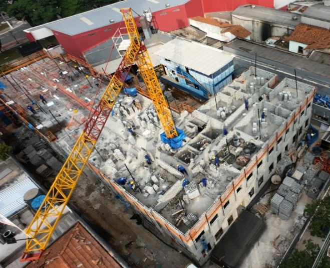 Modelos que podem operar como <strong>grua ascensional?</strong>