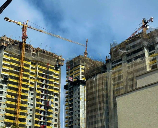 Modelos que podem operar como <strong>grua fixa?</strong>