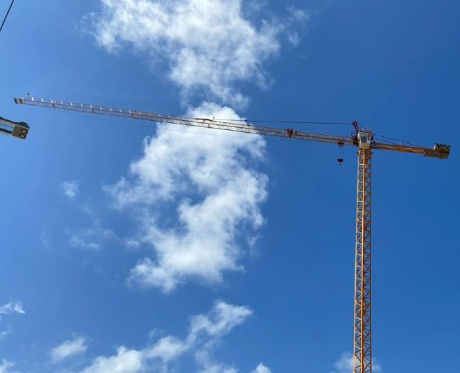 Modelos que podem operar como <strong>grua móvel?</strong>