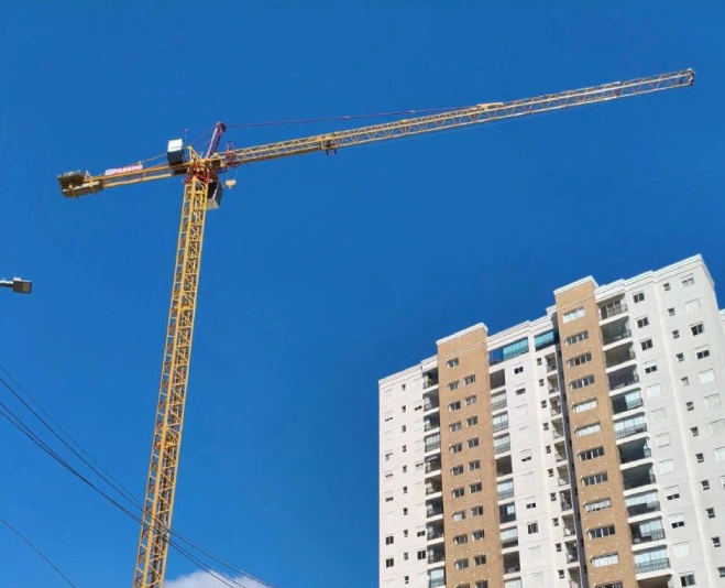 Modelos que podem operar como <strong>grua móvel?</strong>