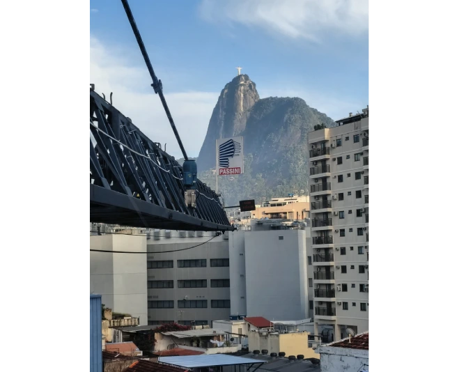 Modelos que podem operar como <strong>grua ascensional?</strong>